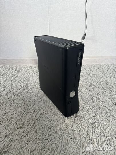 Xbox 360 Slim Прошитый FreeBoot RGH 3.0