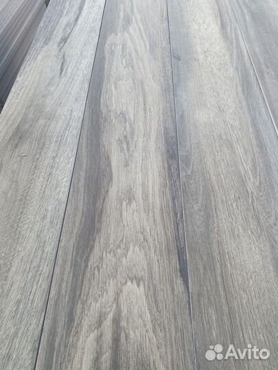 Керамогранит под дерево