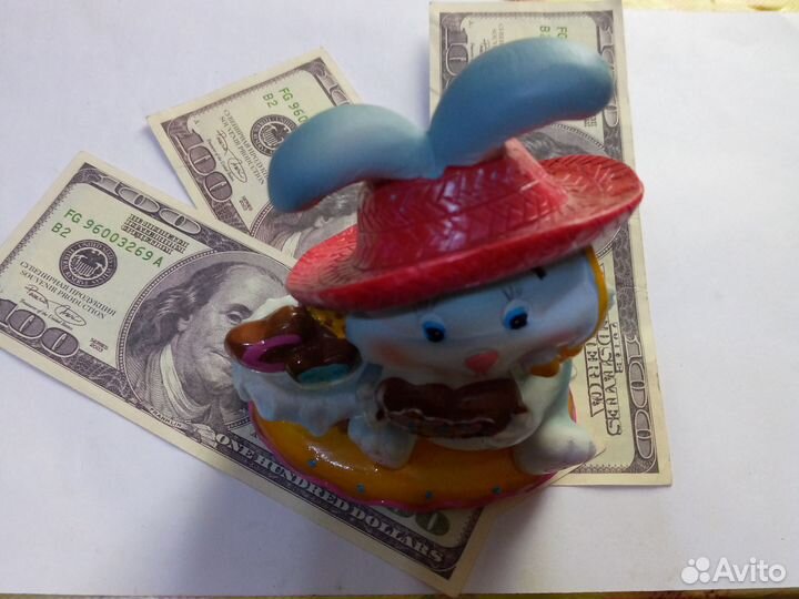 Копилка новая заяц, отличный подарок