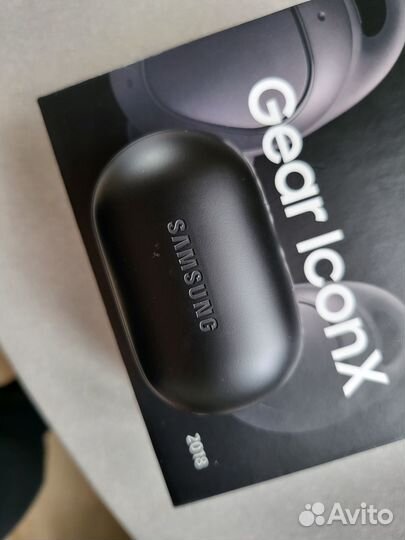 Наушники беспроводные Samsung Gear IconX