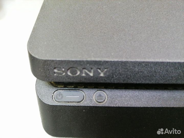 Игровая приставка Sony PlayStation 4 Slim 500 гб (CUH-2108A)
