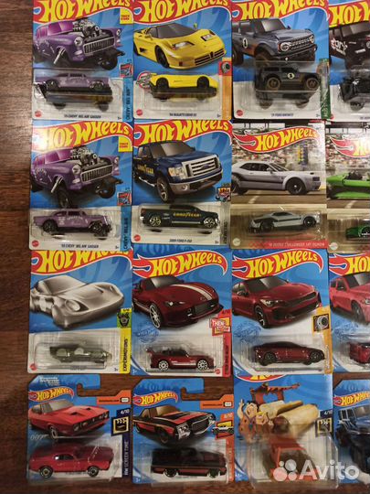 Hot wheels машинки