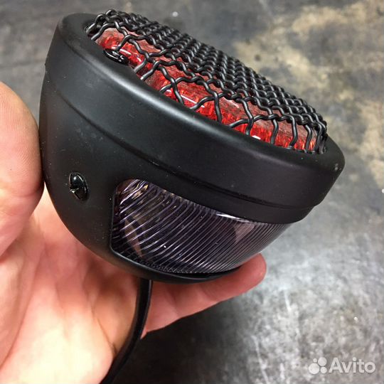 Задний фонарь с подсветкой номера