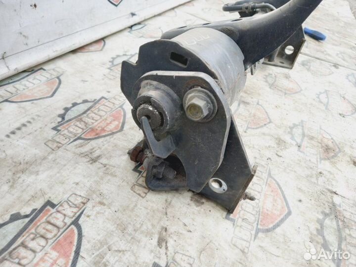 Механизм подъёма кабины Mazda Titan LJR85 4JJ1