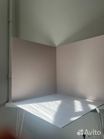 Фотофон с бежевыми стенками