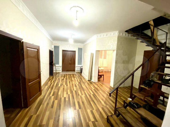 Дом 170 м² на участке 5,5 сот.