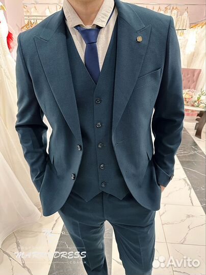 Мужской костюм тройка