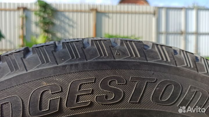 Bridgestone Blizzak Spike-01 195/65 R15 91T