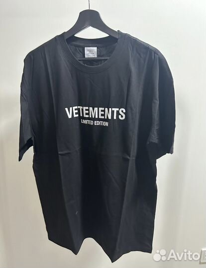 Футболка Vetements
