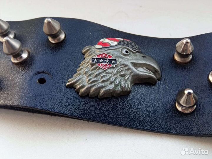 Браслет с шипами