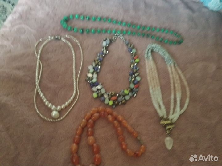 Бусы из натуральных камней