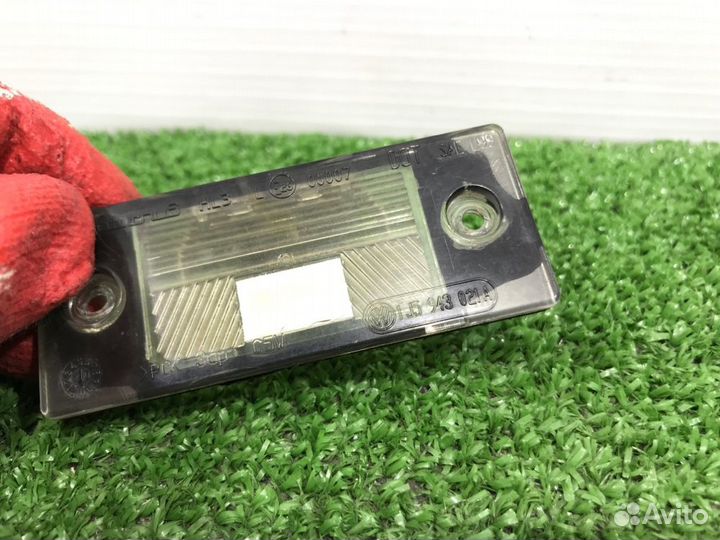 Фонарь подсветки номера Volkswagen Touareg 7L 2004