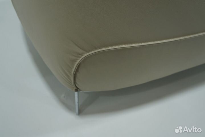 Дизайнерский диван Poltrona Frau Archibald