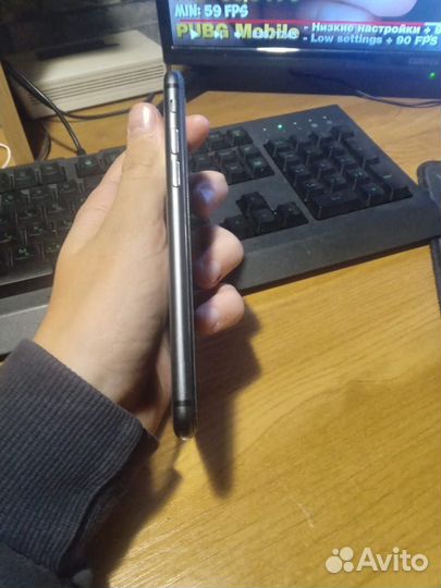 iPhone 8, 64 ГБ
