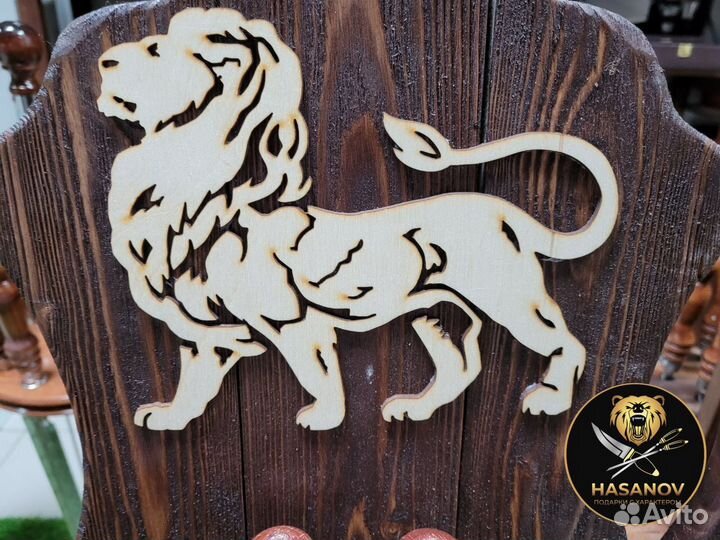 Настенная подставка с шампурами