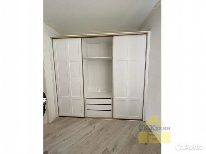 Встраиваемый шкаф