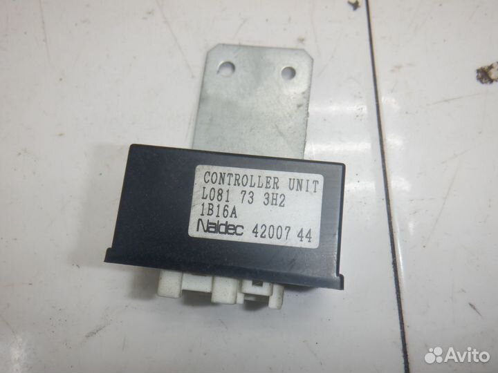 Блок электронный Mazda MPV