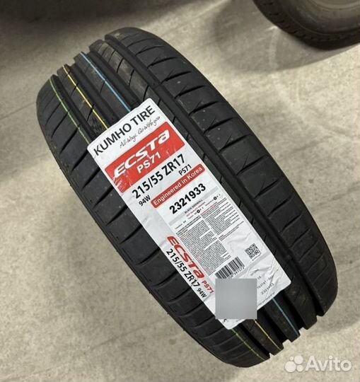 Kumho Ecsta PS71 215/55 R17 94W