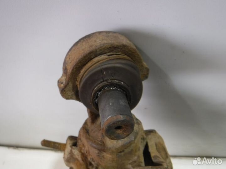 Рычаг передний нижний правый Mercedes-Benz W124