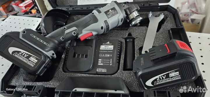 Ушм 125 мм Aventor бесщеточная 2 акб