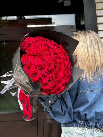 51 роза. Букет из роз. Цветы оптом + доставка