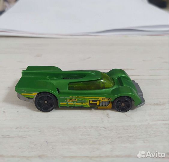 Машинка Hot wheels