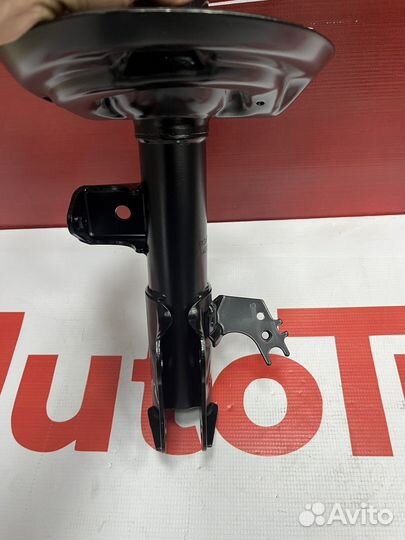 Амортизатор Toyota Camry V70,75 перед