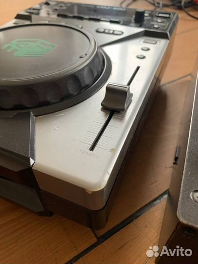 CDJ-400, Pioneer DJM-400
