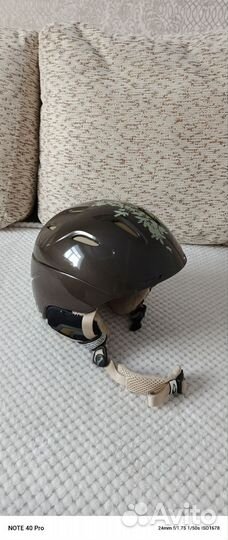 Шлем горнолыжный