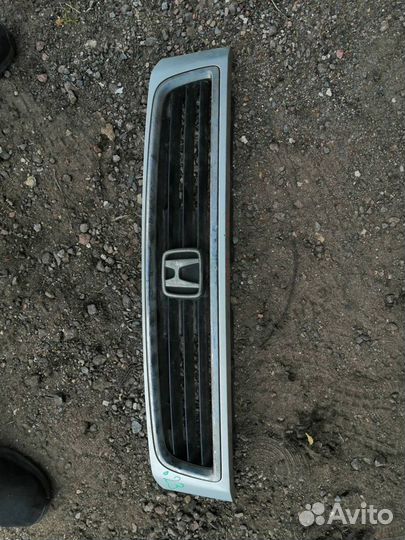 Решетка радиатора Honda Domani MB