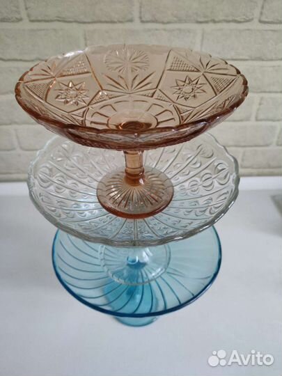 Ваза для фруктов на ножке цветное стекло СССР