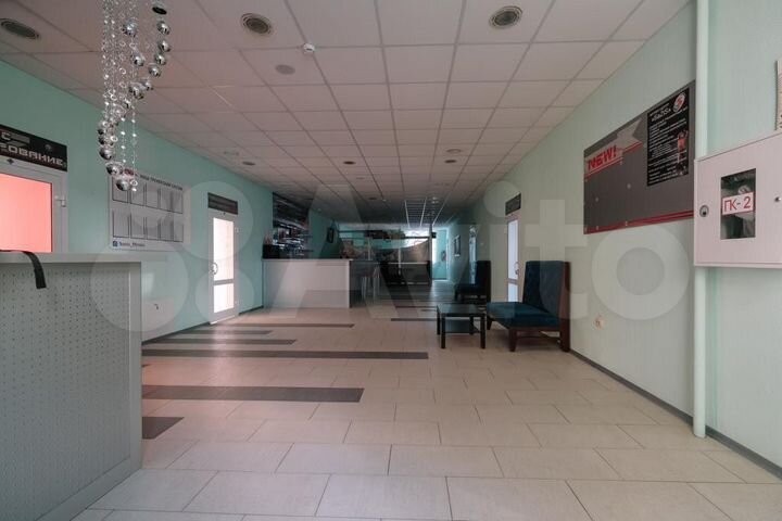 Здание, 883.7 м²