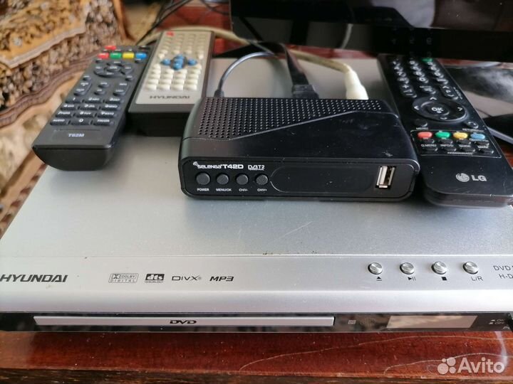 Телевизор lg 82см