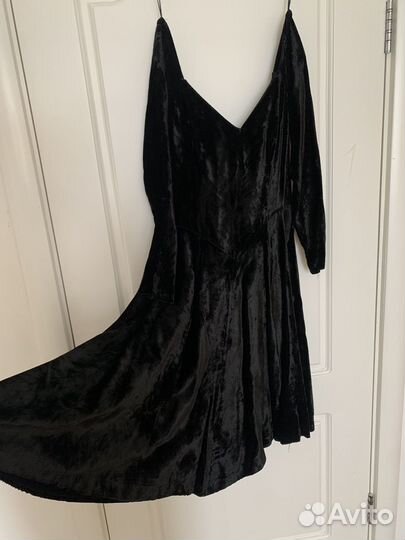 Нарядное платье бархатное 44-46