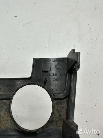 Skoda Octavia A7 накладка блока печки