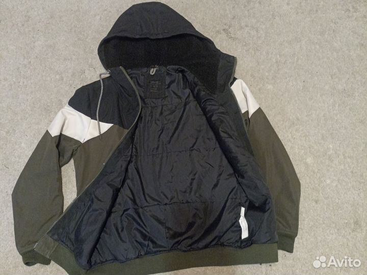 Куртка для мальчика Bershka 44 размер