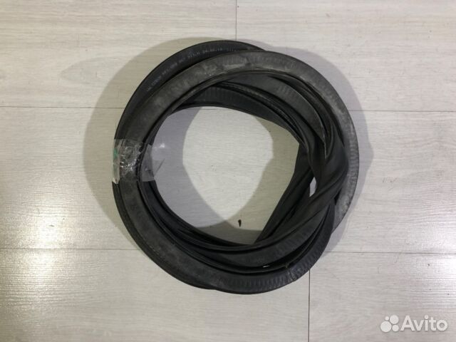 Уплотнитель двери задний левый volkswagen polo 5 р