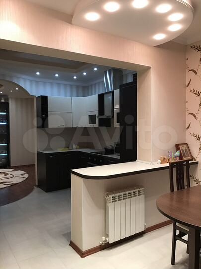 2-к. квартира, 90 м², 11/16 эт.