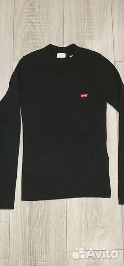Женский черный свитер levis. Оригинaл. pс9-21967-0