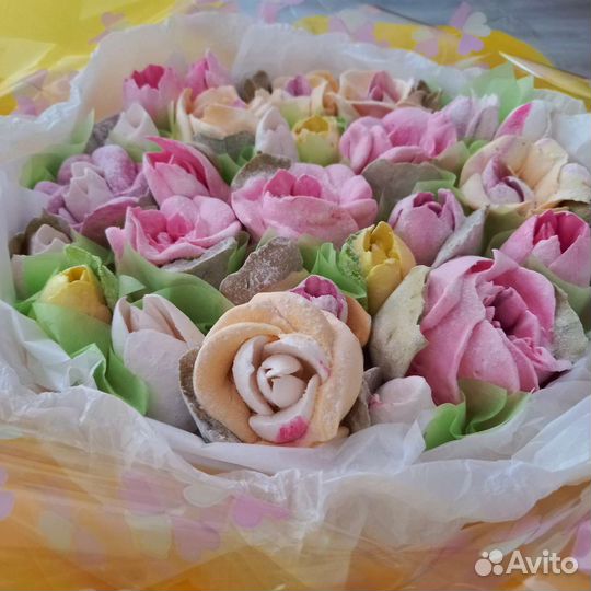 Букет цветы зефирные женщине