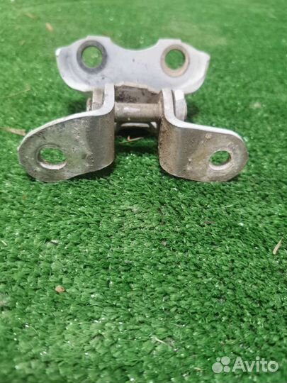 Петля двери toyota highlander 2 правая