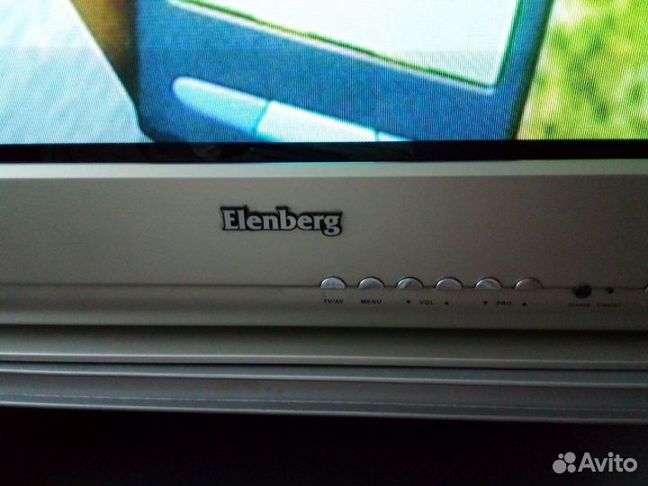 Продам телевизор elenberg