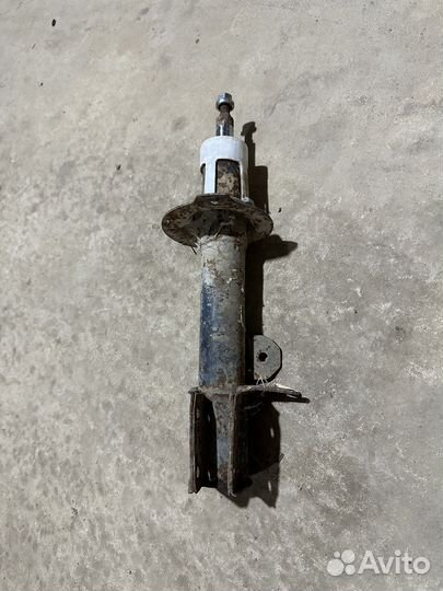 Амортизатор передний левый lacetti