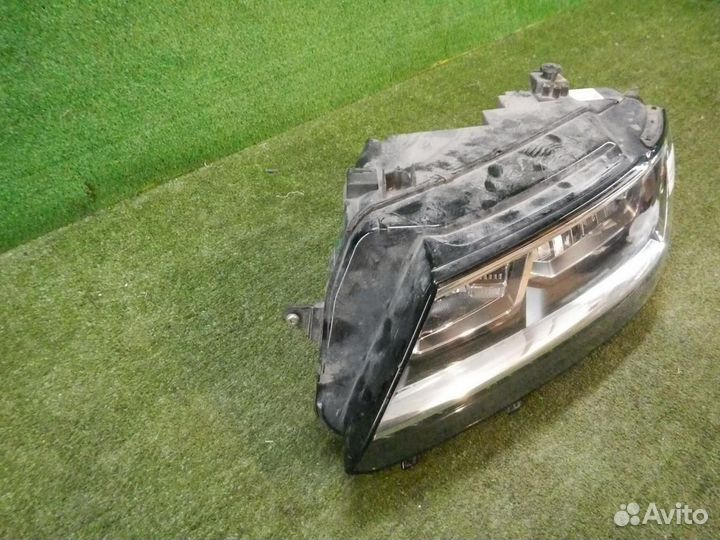 Фара левая Volkswagen Tiguan