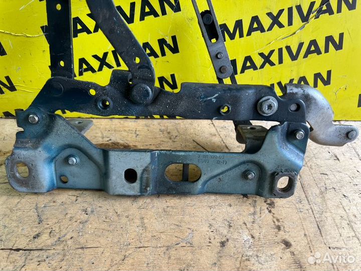 Петля капота передняя Bmw 5-Series F11 2.0 N47N