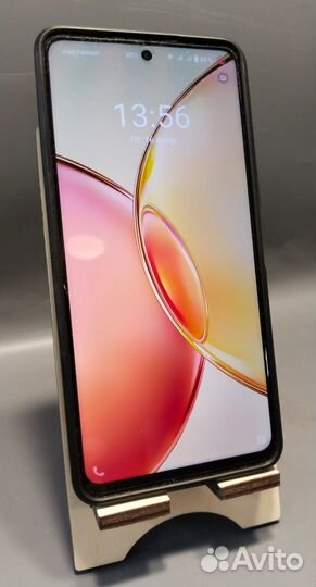 Подставка для телефона из дерева