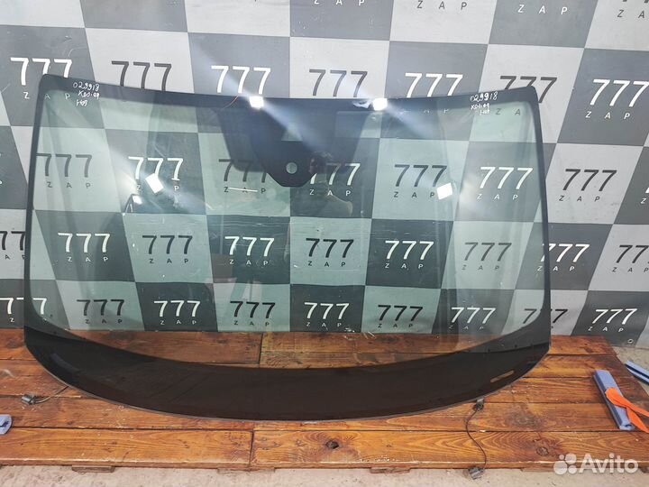Стекло лобовое Skoda Kodiaq Оригинал без дефектов