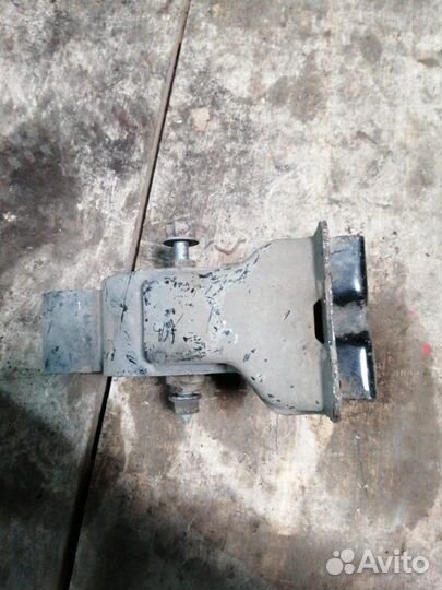 Подушка двигателя Kia Cerato седан 1.6 2009