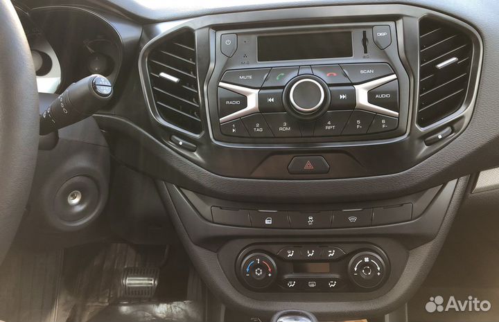 Штатная магнитола LADA Vesta