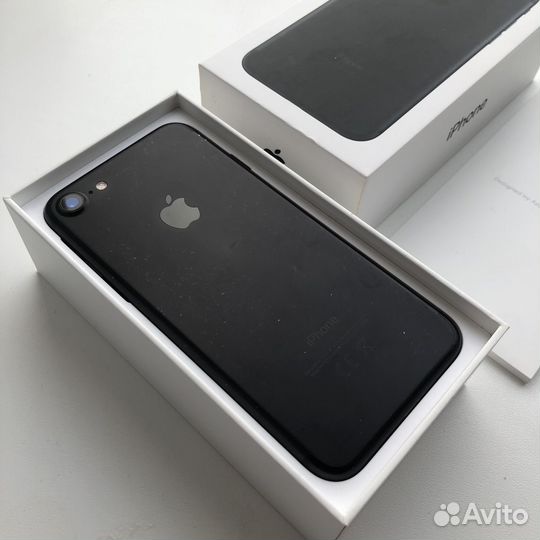 iPhone 7, 32 ГБ